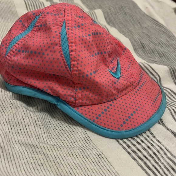 Nike infant adjustable hat pink/teal - Picture 3 of 3